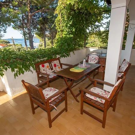 Apartman With Parking Space - 6249 *