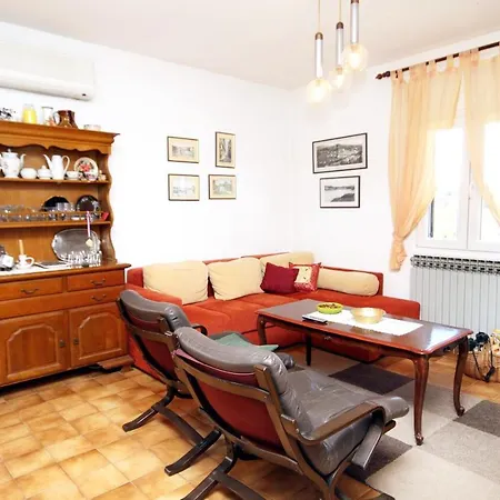 With Parking Space - 6249 Appartement Molat