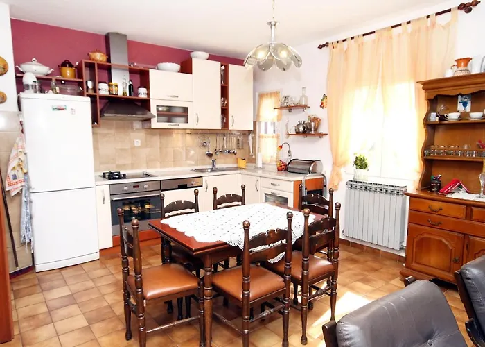 Apartman With Parking Space - 6249 *