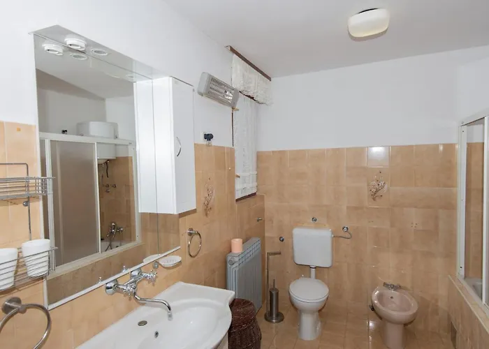 Apartman With Parking Space - 6249 *