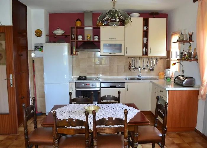 With Parking Space - 6249 Apartman *